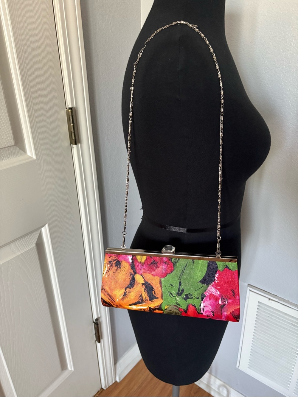 Floral  Cocktail Chain  Shoulder Bag in Multicolor OS